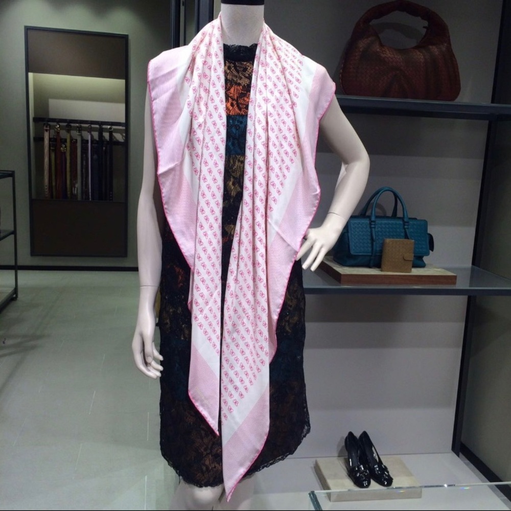 NWT Authentic Bottega Veneta Silk Butterfly Scarf - Picture 7 of 8